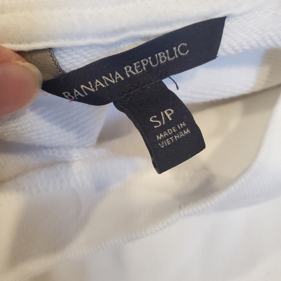 Banana Republic white sweater with lace - Picture 3 of 3